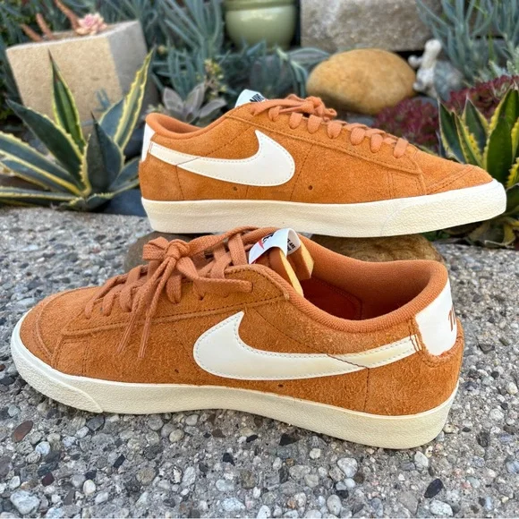 Nike Blazer Low Suede Sneakers - Picture 9 of 15